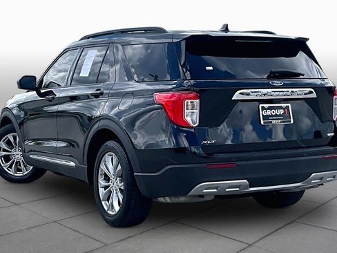 Used 2020 Ford Explorer XLT w/ Equipment Group 202A RWD image 10