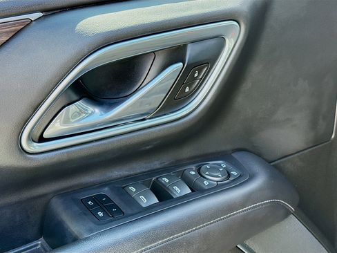 Used 2021 Chevrolet Tahoe Z71 w/ Z71 Signature Package image 25