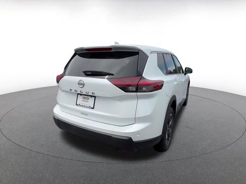 Used 2025 Nissan Rogue SV FWD image 14