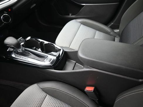 Used 2025 Chevrolet Trax LT image 33