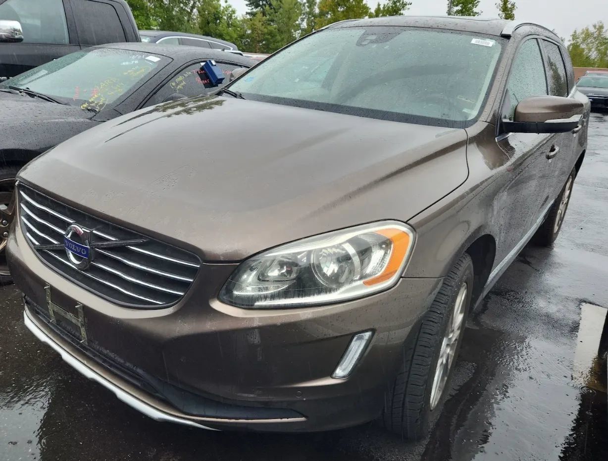 Used 2015 Volvo XC60 T5 AWD/4WD image 2