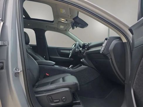 Used 2023 Volvo XC40 B5 Plus w/ Driver Assist Package AWD/4WD image 49
