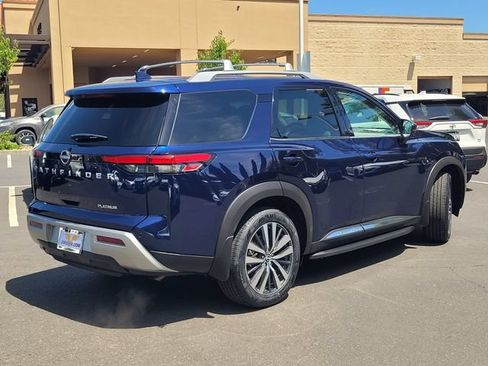 Used 2022 Nissan Pathfinder Platinum w/ Cargo Package FWD image 5