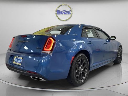 Used 2022 Chrysler 300 Touring L AWD/4WD image 5