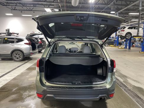 Used 2021 Subaru Forester Premium AWD/4WD image 12