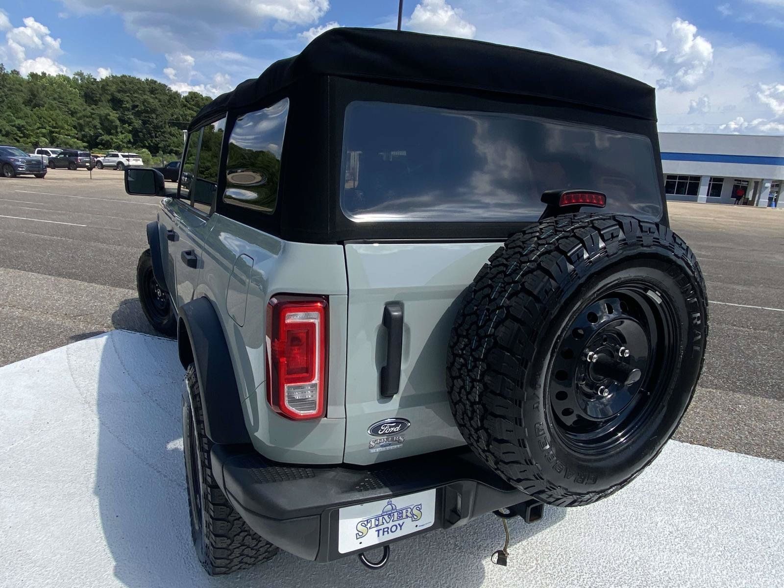 Used 2022 Ford Bronco Black Diamond AWD/4WD image 6