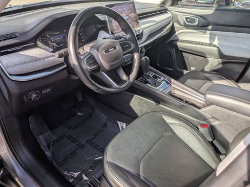 Used 2022 Jeep Compass Latitude image 9