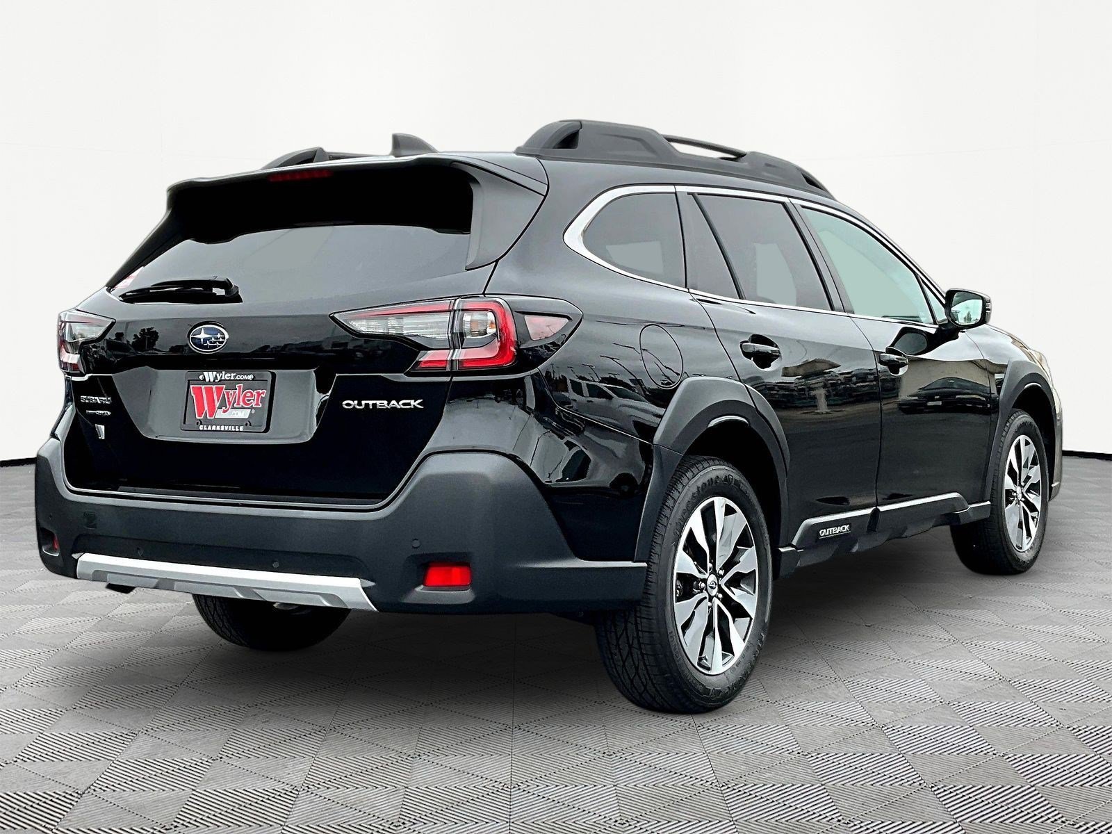 Used 2025 Subaru Outback Limited AWD/4WD image 6