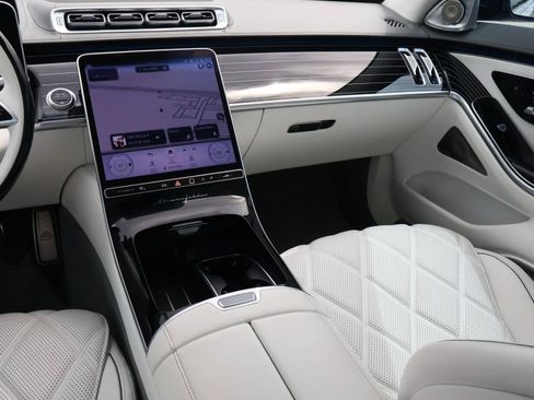 Used 2024 Mercedes-Benz Maybach S 580 4MATIC image 12