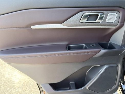 New 2026 Ford Explorer Platinum RWD image 28