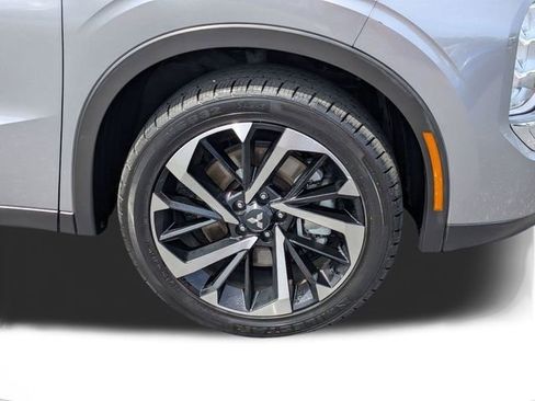 Used 2022 Mitsubishi Outlander SE FWD image 10