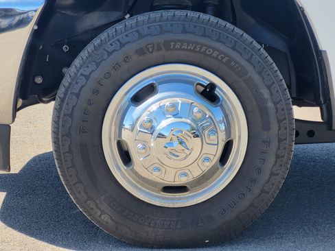 Used 2024 RAM 3500 SLT w/ Quick Order Package 2YG SLT AWD/4WD image 10