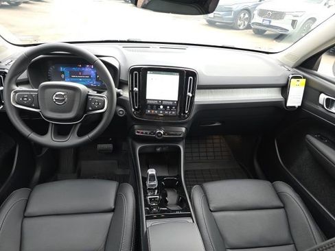 New 2026 Volvo XC40 B5 Plus w/ Protection Package Premier AWD/4WD image 21