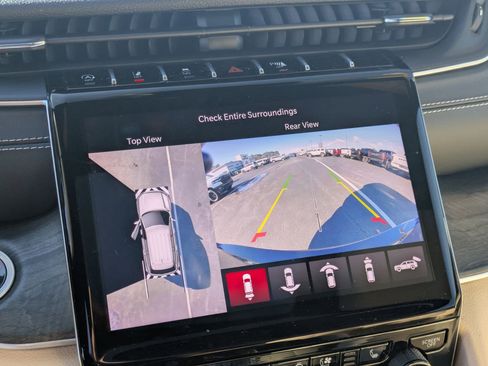 Certified 2024 Jeep Grand Cherokee L Limited w/ Luxury Tech Group II image 22