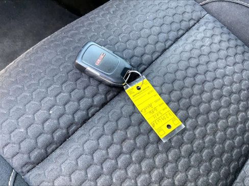 Used 2019 GMC Acadia SLE w/ Driver Alert Package I FWD image 15
