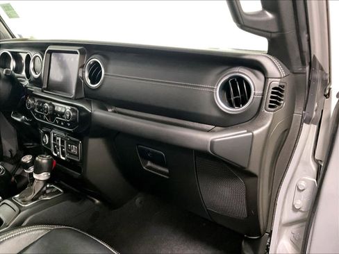 Used 2023 Jeep Wrangler Sahara w/ Cold Weather Group AWD/4WD image 13