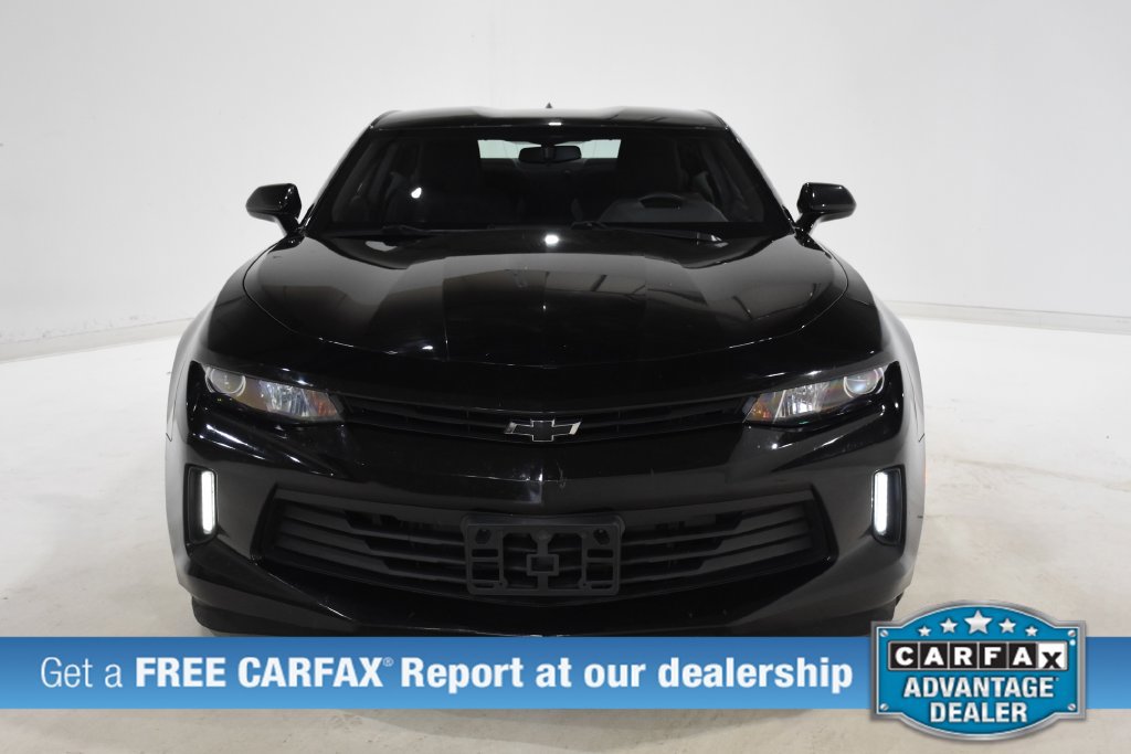 Used 2016 Chevrolet Camaro LT w/ Technology Package RWD image 2