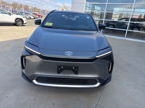 Used 2025 Toyota bZ4X AWD w/ Weather Package image 2