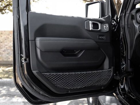 Used 2022 Jeep Wrangler Unlimited Sahara w/ Cold Weather Group image 53