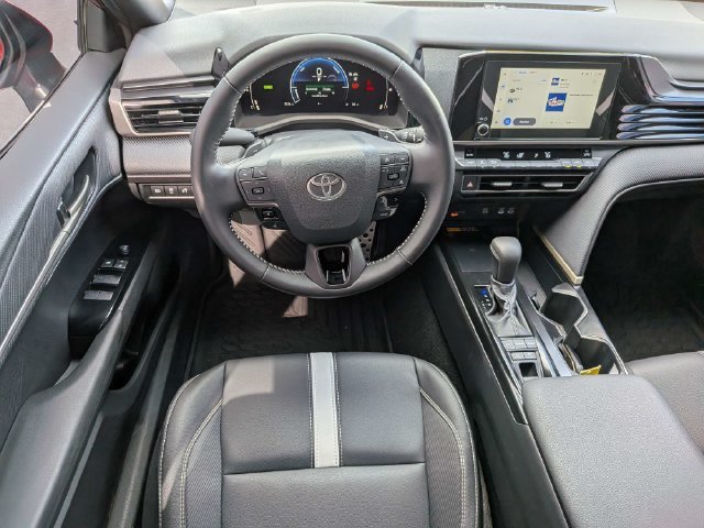 Used 2026 Toyota Camry SE w/ Convenience Package FWD image 16