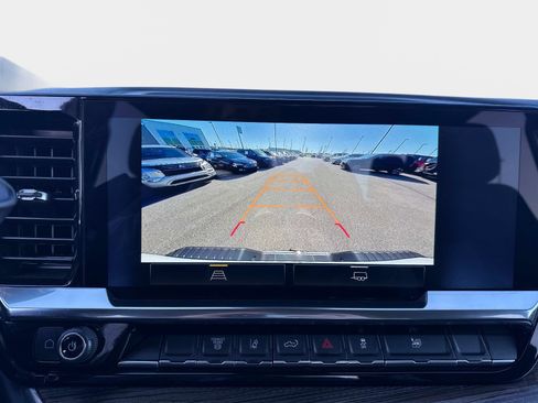 Used 2025 Chevrolet Silverado 2500 LT w/ Convenience Package image 24