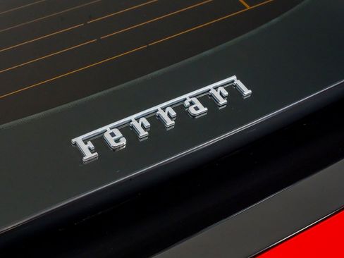 Used 2018 Ferrari 812 Superfast RWD image 39