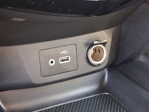 Used 2020 Nissan Rogue Sport SV image 16