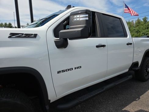 Used 2024 Chevrolet Silverado 2500 LT w/ Z71 Sport Edition AWD/4WD image 18