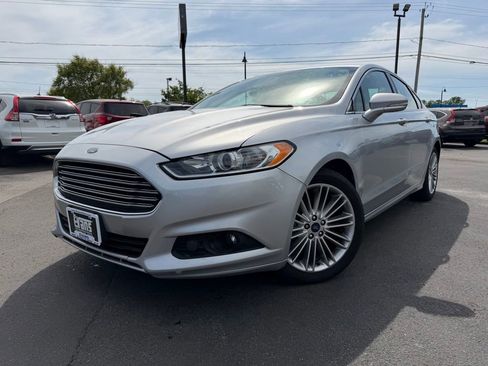 Used 2016 Ford Fusion SE w/ Equipment Group 202A AWD/4WD image 1