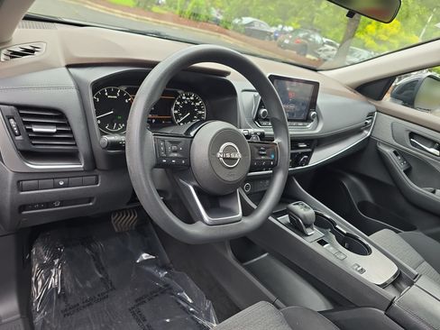 Used 2023 Nissan Rogue SV FWD image 15