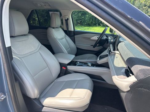 Used 2025 Ford Explorer Active w/ Active Comfort Package AWD/4WD image 15