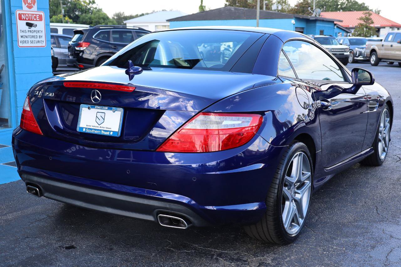 Used 2015 Mercedes-Benz SLK 350 image 5