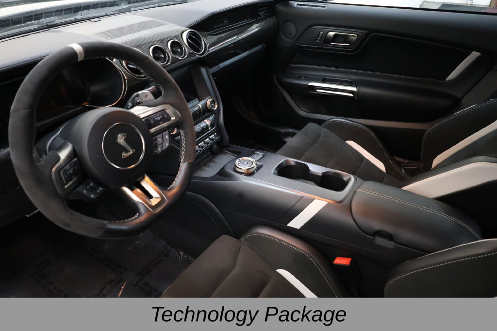 Used 2022 Ford Mustang Shelby GT500 w/ Carbon Fiber Track Pack RWD image 12