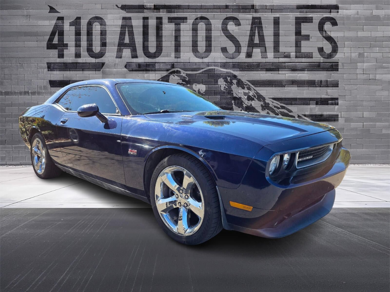 Used 2013 Dodge Challenger R/T RWD image 1