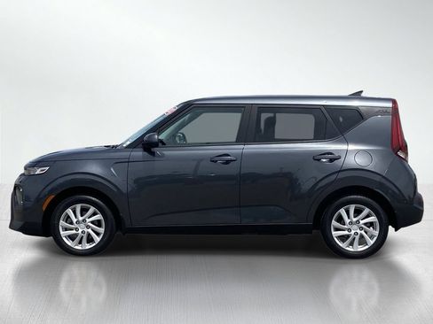 Used 2022 Kia Soul LX FWD image 2