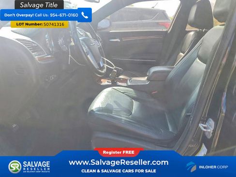Used 2014 Chrysler 300 w/ Driver Convenience Group RWD image 9