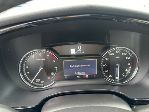 Certified 2023 Cadillac XT6 Premium Luxury AWD/4WD image 18