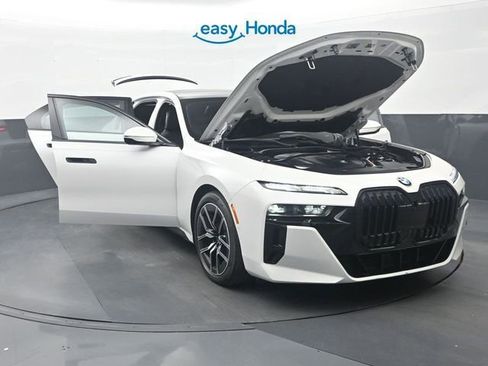 Used 2023 BMW 740i w/ Executive Package RWD image 36
