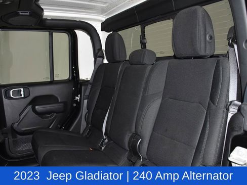 Used 2023 Jeep Gladiator Willys image 28
