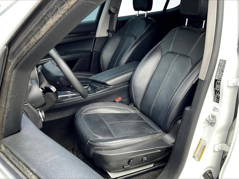Used 2018 Alfa Romeo Stelvio AWD image 24