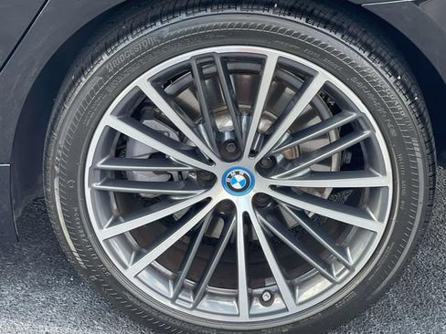 Used 2023 BMW 530e xDrive AWD/4WD image 11