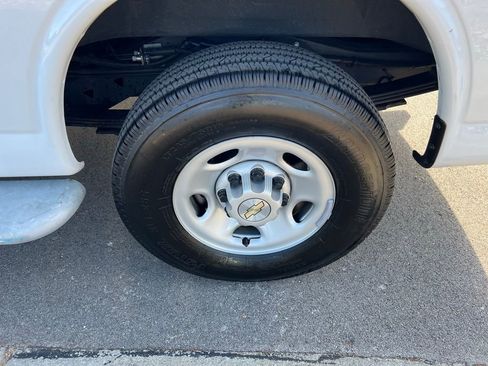 Used 2024 Chevrolet Express 2500 w/ Driver Convenience Package image 14