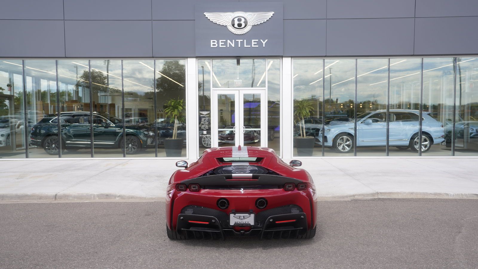 Used 2022 Ferrari SF90 Stradale AWD/4WD image 15