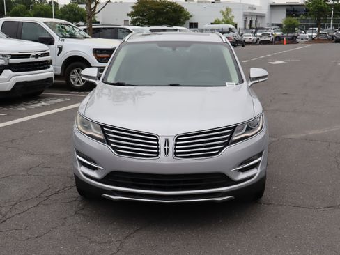 Used 2018 Lincoln MKC Reserve FWD image 3