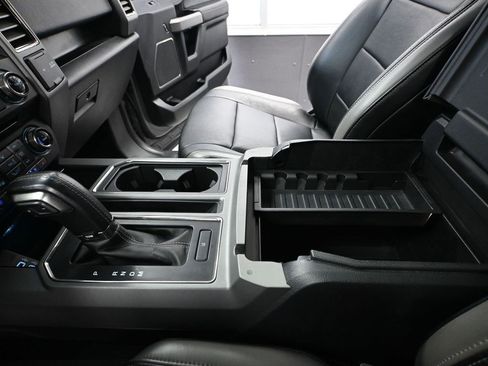 Used 2018 Ford F150 Raptor w/ Equipment Group 802A Luxury image 39