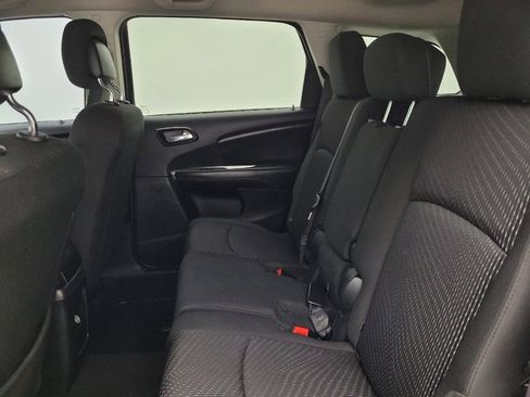 Used 2018 Dodge Journey SE w/ Popular Equipment Group FWD image 18