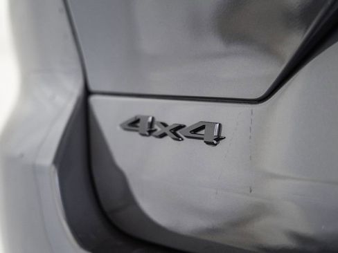 New 2025 Jeep Grand Cherokee Altitude image 7