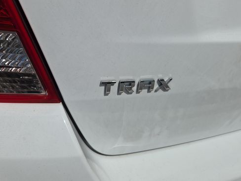 Used 2020 Chevrolet Trax LS FWD image 5