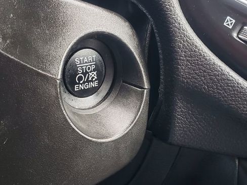 Used 2018 Jeep Compass Latitude w/ Popular Equipment Group AWD/4WD image 15