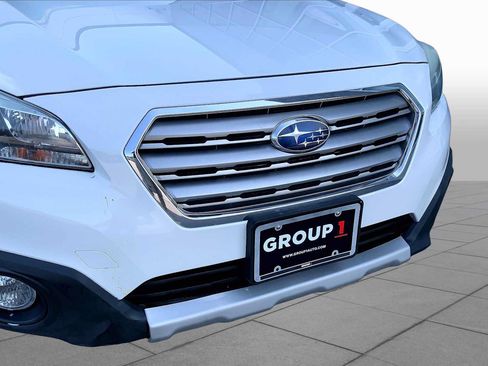 Used 2016 Subaru Outback 2.5i Limited AWD/4WD image 2